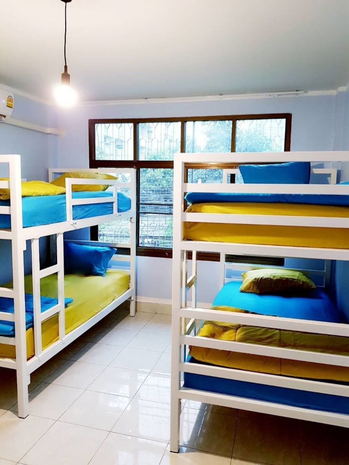 Meet & Meal Hostel Bangkok Exterior photo